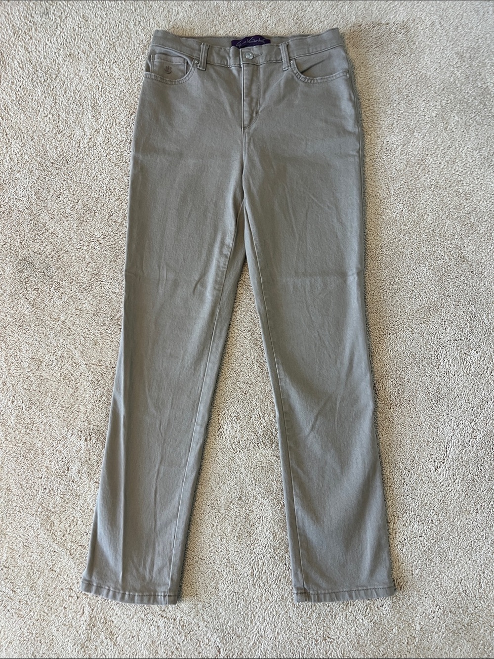 Gloria Vanderbilt Khaki Pants Size 6